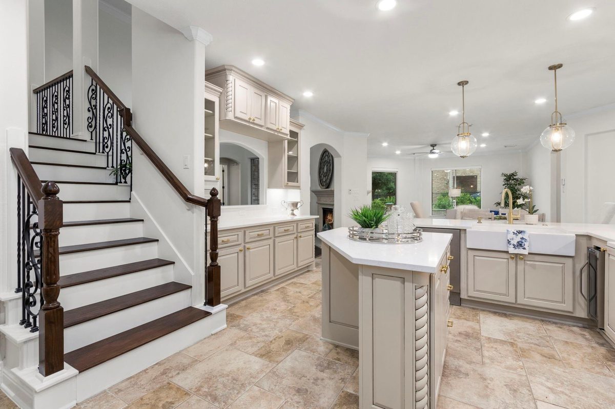 Veilwood — finished interior, photo 8